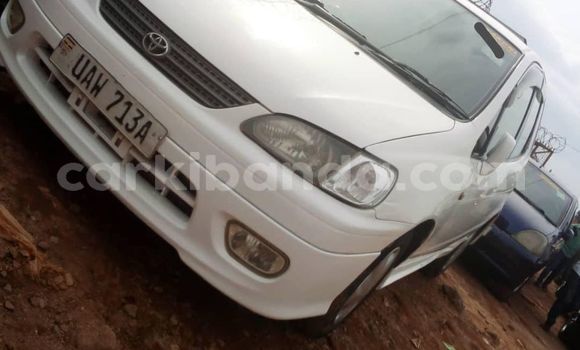 Acheter Occasion Voiture Toyota Spacio Blanc à Kampala, Ouganda Acheter Occasion Voiture Toyota Spacio Blanc à Kampala, Ouganda