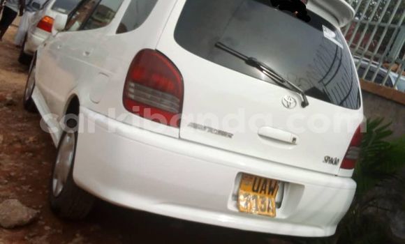Acheter Occasion Voiture Toyota Spacio Blanc à Kampala, Ouganda Acheter Occasion Voiture Toyota Spacio Blanc à Kampala, Ouganda