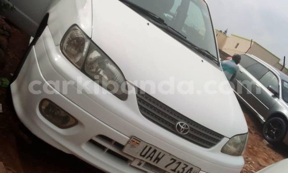 Acheter Occasion Voiture Toyota Spacio Blanc à Kampala, Ouganda Acheter Occasion Voiture Toyota Spacio Blanc à Kampala, Ouganda