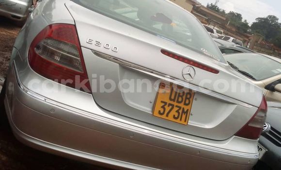Acheter Occasion Voiture Mercedes‒Benz E–Class Gris à Kampala, Ouganda Acheter Occasion Voiture Mercedes‒Benz E–Class Gris à Kampala, Ouganda