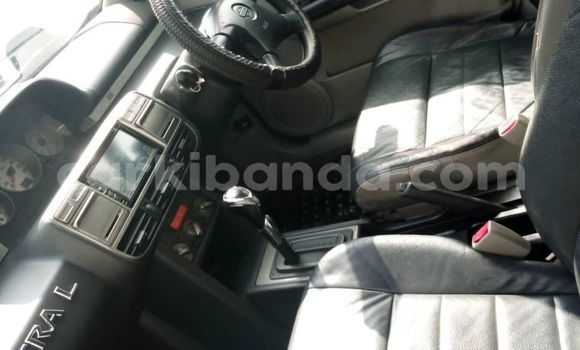 Acheter Occasion Voiture Toyota Camry Blanc à Kampala, Ouganda Acheter Occasion Voiture Toyota Camry Blanc à Kampala, Ouganda