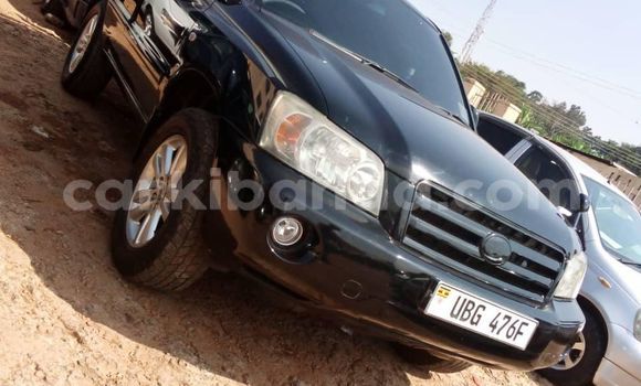 Nunua Ilio tumika Nissan X–Trail Nyeusi Gari ndani ya Kampala nchini Uganda