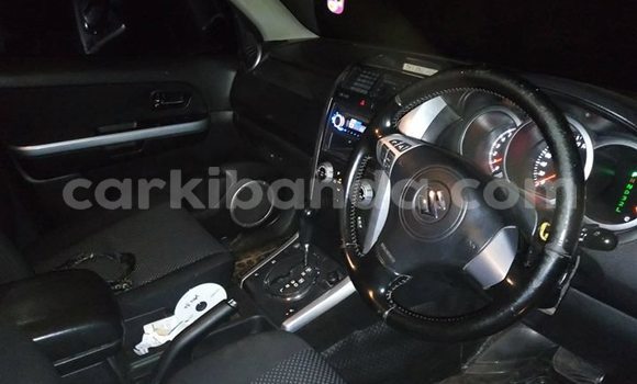 Nunua Ilio tumika Suzuki Grand Vitara Nyeusi Gari ndani ya Kampala nchini Uganda Nunua Ilio tumika Suzuki Grand Vitara Nyeusi Gari ndani ya Kampala nchini Uganda