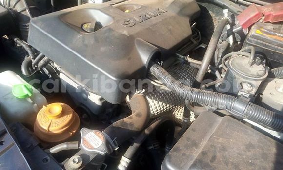 Nunua Ilio tumika Suzuki Grand Vitara Nyeusi Gari ndani ya Kampala nchini Uganda Nunua Ilio tumika Suzuki Grand Vitara Nyeusi Gari ndani ya Kampala nchini Uganda