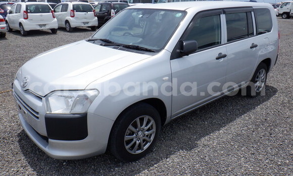 Gura Yakoze Toyota Probox White Imodoka i Kampala mu Uganda Gura Yakoze Toyota Probox White Imodoka i Kampala mu Uganda