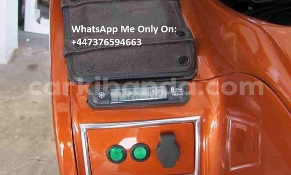 Nunua Ilio tumika Honda GOLD WING Nyekundu Bike ndani ya Kampala nchini Uganda Nunua Ilio tumika Honda GOLD WING Nyekundu Bike ndani ya Kampala nchini Uganda