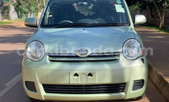 Buy Used Toyota Sienta Green Car in Kampala in Uganda Buy Used Toyota Sienta Green Car in Kampala in Uganda