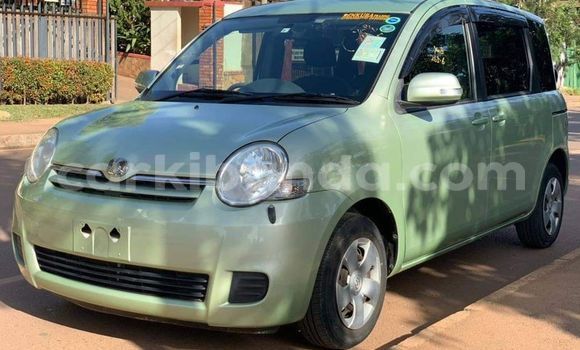 Buy Used Toyota Sienta Green Car in Kampala in Uganda Buy Used Toyota Sienta Green Car in Kampala in Uganda