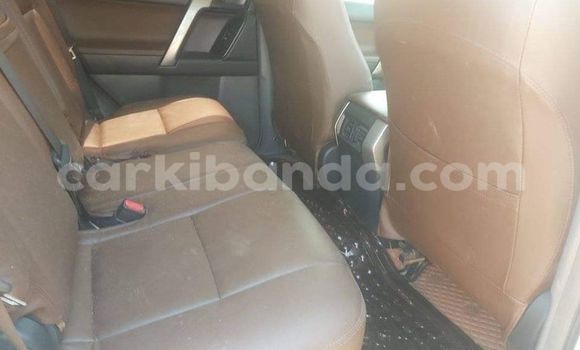 Buy Used Toyota Land Cruiser White Car in Kampala in Uganda Buy Used Toyota Land Cruiser White Car in Kampala in Uganda