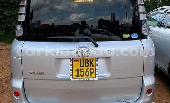 Buy Used Toyota Sienta Silver Car in Kampala in Uganda Buy Used Toyota Sienta Silver Car in Kampala in Uganda