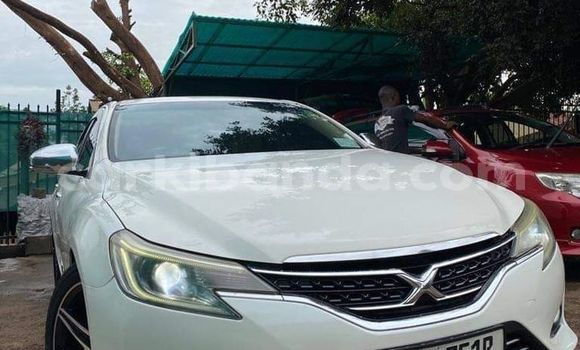Buy Used Toyota Mark X White Car in Kampala in Uganda Buy Used Toyota Mark X White Car in Kampala in Uganda