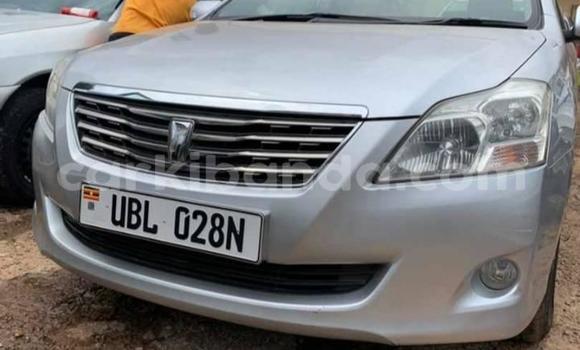 Gura Yakoze Toyota Premio Silver Imodoka i Kampala mu Uganda Gura Yakoze Toyota Premio Silver Imodoka i Kampala mu Uganda