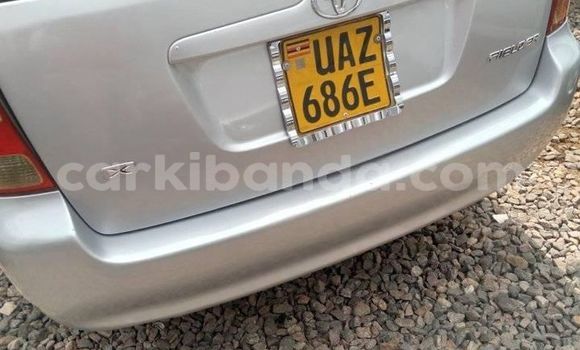 Acheter Occasion Voiture Toyota Fielder Gris à Kampala, Ouganda Acheter Occasion Voiture Toyota Fielder Gris à Kampala, Ouganda