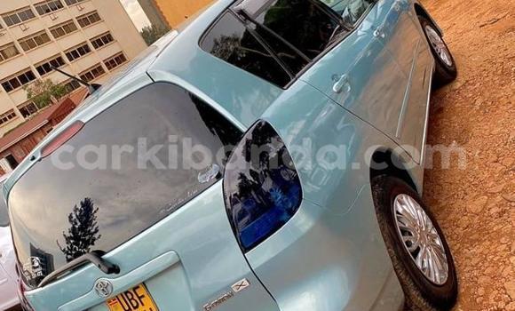 Acheter Occasion Voiture Toyota Spacio Bleu à Kampala, Ouganda Acheter Occasion Voiture Toyota Spacio Bleu à Kampala, Ouganda