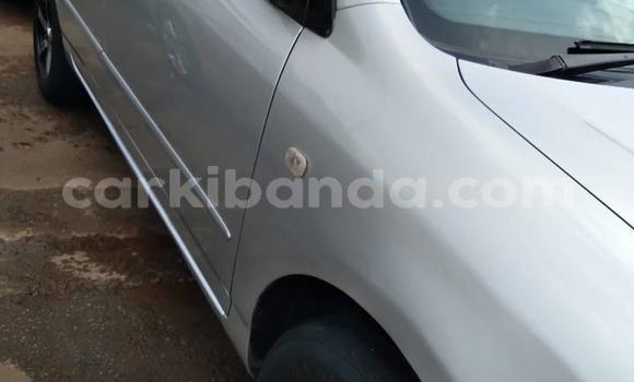 Acheter Occasion Voiture Toyota Runx Gris à Kampala, Ouganda Acheter Occasion Voiture Toyota Runx Gris à Kampala, Ouganda