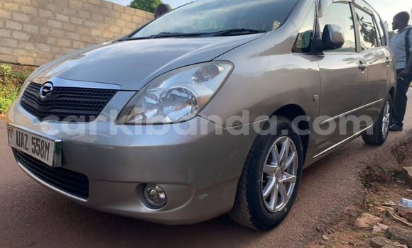 Gura Yakoze Toyota Spacio Other Imodoka i Kampala mu Uganda Gura Yakoze Toyota Spacio Other Imodoka i Kampala mu Uganda