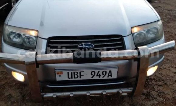 Acheter Occasion Voiture Subaru Forester Gris à Kampala, Ouganda