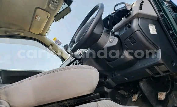 Nunua Ilio tumika Toyota Hiace Bluu Gari ndani ya Kampala nchini Uganda Nunua Ilio tumika Toyota Hiace Bluu Gari ndani ya Kampala nchini Uganda