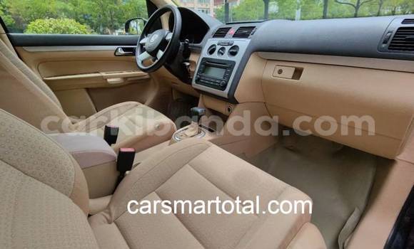 Buy Used Volkswagen Touran Silver Car in Kampala in Uganda Buy Used Volkswagen Touran Silver Car in Kampala in Uganda