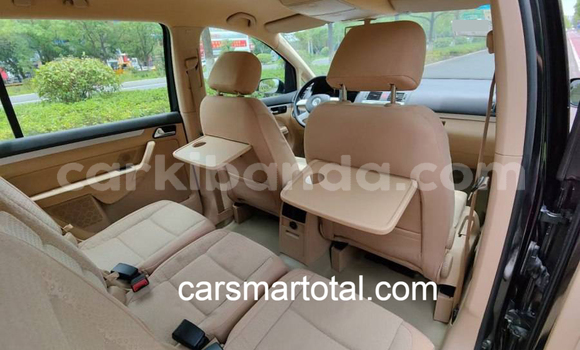 Buy Used Volkswagen Touran Silver Car in Kampala in Uganda Buy Used Volkswagen Touran Silver Car in Kampala in Uganda