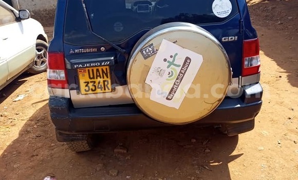 Gura Yakoze Mitsubishi Pajero Mini Blue Imodoka i Kampala mu Uganda Gura Yakoze Mitsubishi Pajero Mini Blue Imodoka i Kampala mu Uganda