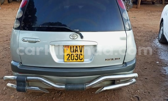Gura Yakoze Toyota Raum Silver Imodoka i Kampala mu Uganda Gura Yakoze Toyota Raum Silver Imodoka i Kampala mu Uganda