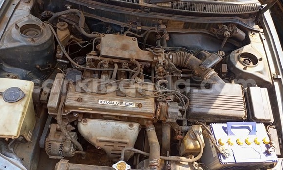 Gura Yakoze Toyota Corona Other Imodoka i Kampala mu Uganda Gura Yakoze Toyota Corona Other Imodoka i Kampala mu Uganda