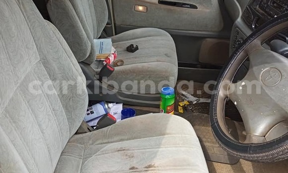 Gura Yakoze Toyota Noah Silver Imodoka i Kampala mu Uganda Gura Yakoze Toyota Noah Silver Imodoka i Kampala mu Uganda