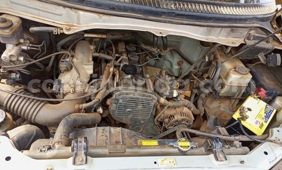 Gura Yakoze Toyota Noah Silver Imodoka i Kampala mu Uganda Gura Yakoze Toyota Noah Silver Imodoka i Kampala mu Uganda