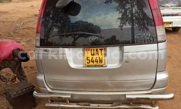 Gura Yakoze Toyota Noah Silver Imodoka i Kampala mu Uganda Gura Yakoze Toyota Noah Silver Imodoka i Kampala mu Uganda