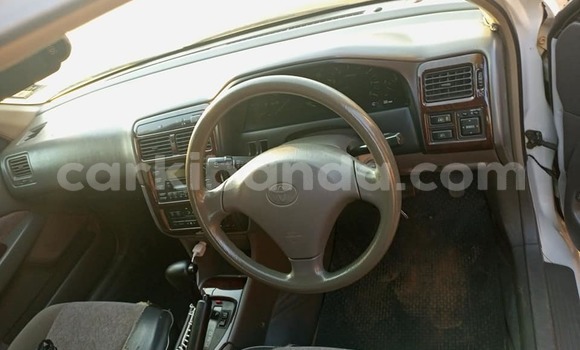 Gura Yakoze Toyota Premio White Imodoka i Kampala mu Uganda Gura Yakoze Toyota Premio White Imodoka i Kampala mu Uganda