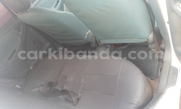 Gura Yakoze Toyota Vitz White Imodoka i Kampala mu Uganda Gura Yakoze Toyota Vitz White Imodoka i Kampala mu Uganda
