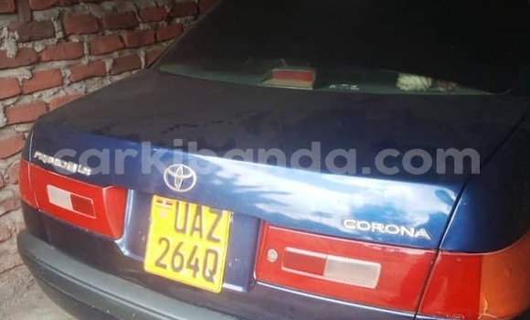 Gura Yakoze Toyota Premio Blue Imodoka i Kampala mu Uganda Gura Yakoze Toyota Premio Blue Imodoka i Kampala mu Uganda