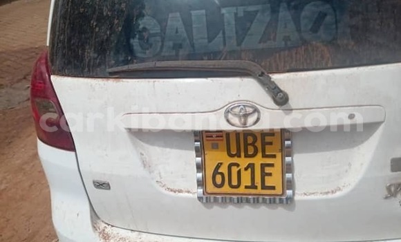 Gura Yakoze Toyota Spacio White Imodoka i Kampala mu Uganda Gura Yakoze Toyota Spacio White Imodoka i Kampala mu Uganda