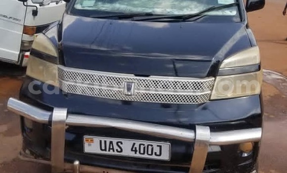 Gura Yakoze Toyota Noah Black Imodoka i Kampala mu Uganda Gura Yakoze Toyota Noah Black Imodoka i Kampala mu Uganda