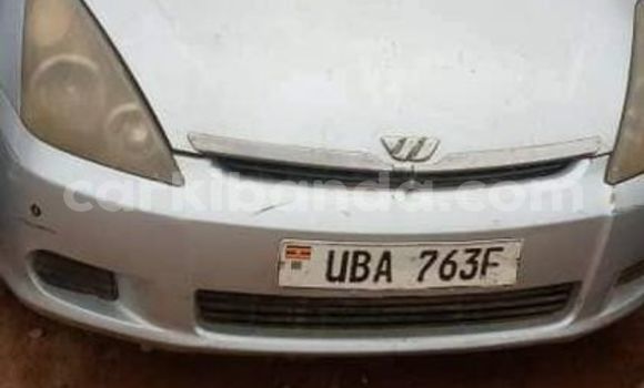 Gura Yakoze Toyota Wish Silver Imodoka i Kampala mu Uganda Gura Yakoze Toyota Wish Silver Imodoka i Kampala mu Uganda