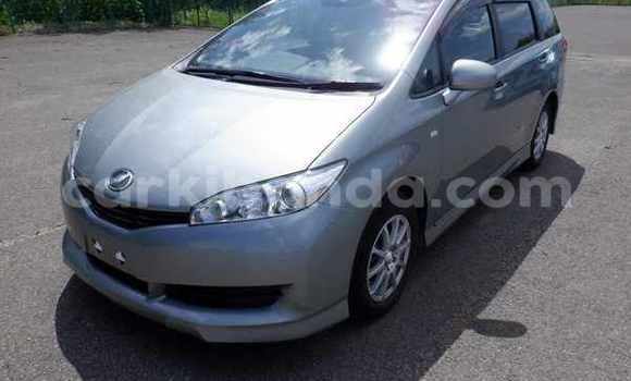 Nunua Ilio tumika Toyota Wish Fedha Gari ndani ya Kampala nchini Uganda