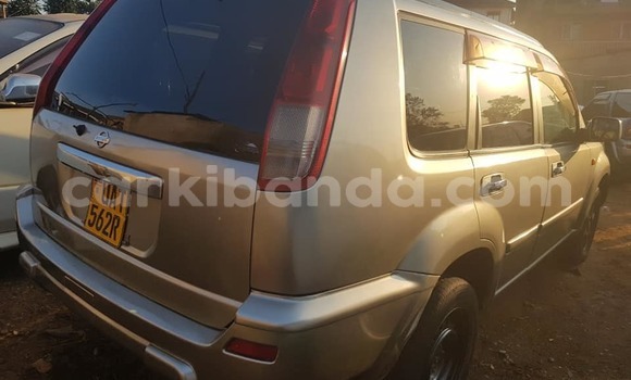 Acheter Occasion Voiture Nissan X–Trail Gris à Kampala, Ouganda Acheter Occasion Voiture Nissan X–Trail Gris à Kampala, Ouganda