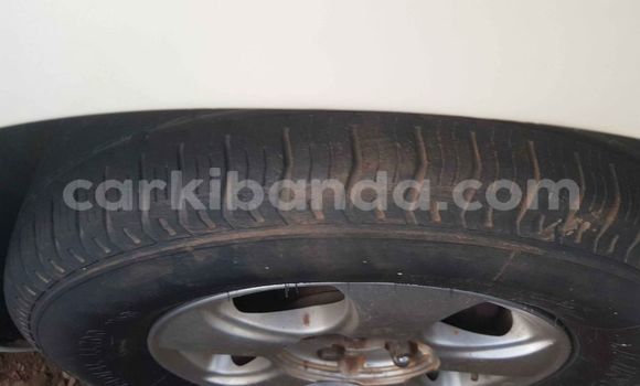 Acheter Occasion Voiture Toyota Passo Blanc à Kampala, Ouganda Acheter Occasion Voiture Toyota Passo Blanc à Kampala, Ouganda