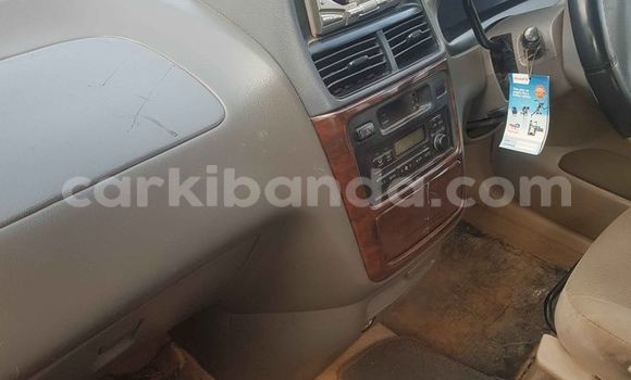 Acheter Occasion Voiture Toyota Ipsum Blanc à Kampala, Ouganda Acheter Occasion Voiture Toyota Ipsum Blanc à Kampala, Ouganda