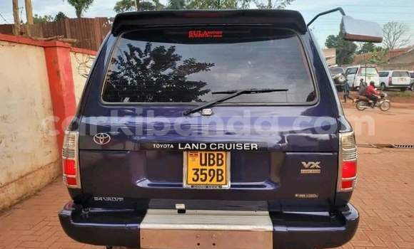 Acheter Occasion Voiture Toyota Land Cruiser Bleu à Kampala, Ouganda Acheter Occasion Voiture Toyota Land Cruiser Bleu à Kampala, Ouganda