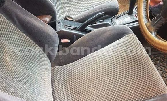 Acheter Occasion Voiture Toyota Sprinter Marino Rouge à Kampala, Ouganda Acheter Occasion Voiture Toyota Sprinter Marino Rouge à Kampala, Ouganda