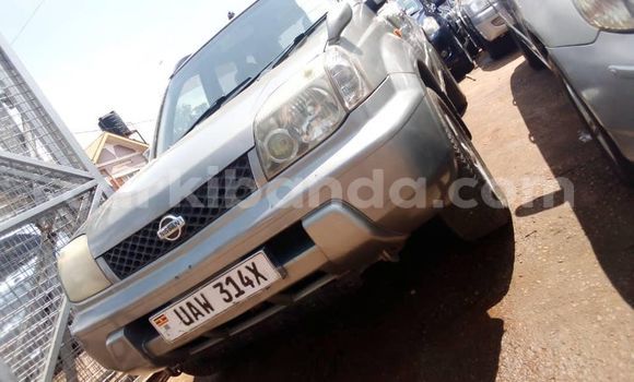 Nunua Ilio tumika Nissan X–Trail Fedha Gari ndani ya Kampala nchini Uganda