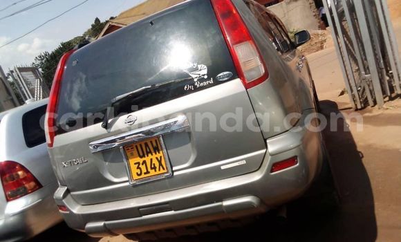 Gura Yakoze Nissan X–Trail Silver Imodoka i Kampala mu Uganda Gura Yakoze Nissan X–Trail Silver Imodoka i Kampala mu Uganda