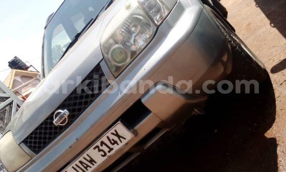 Gura Yakoze Nissan X–Trail Silver Imodoka i Kampala mu Uganda Gura Yakoze Nissan X–Trail Silver Imodoka i Kampala mu Uganda