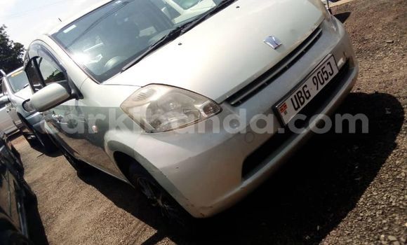 Gura Yakoze Toyota Passo Silver Imodoka i Kampala mu Uganda Gura Yakoze Toyota Passo Silver Imodoka i Kampala mu Uganda