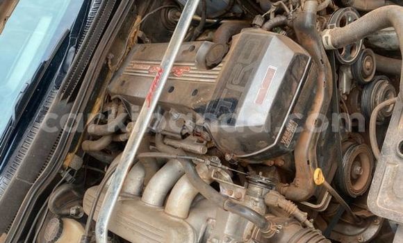 Gura Yakoze Toyota Altezza White Imodoka i Kampala mu Uganda Gura Yakoze Toyota Altezza White Imodoka i Kampala mu Uganda