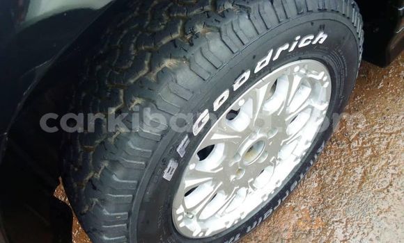 Nunua Ilio tumika Toyota RAV4 Nyeusi Gari ndani ya Kampala nchini Uganda Nunua Ilio tumika Toyota RAV4 Nyeusi Gari ndani ya Kampala nchini Uganda