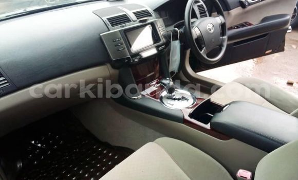 Gura Yakoze Toyota Mark X Black Imodoka i Kampala mu Uganda Gura Yakoze Toyota Mark X Black Imodoka i Kampala mu Uganda