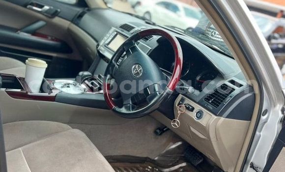 Gura Yakoze Toyota Mark X Silver Imodoka i Kampala mu Uganda Gura Yakoze Toyota Mark X Silver Imodoka i Kampala mu Uganda